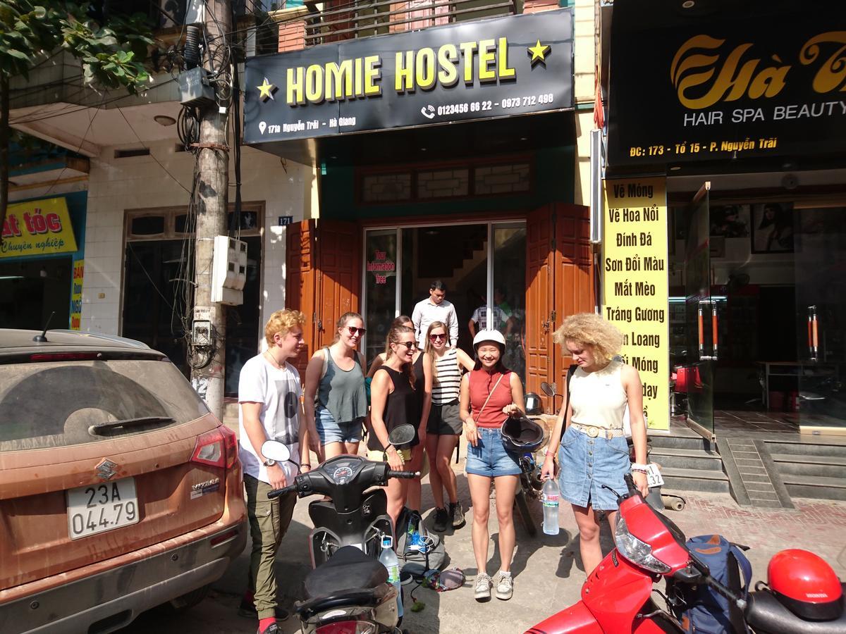 Homie Hostel & Tour Ha Giang Bagian luar foto