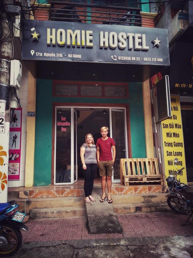 Homie Hostel & Tour Ha Giang Bagian luar foto